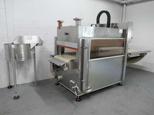 Cryovac belt vacuum machine