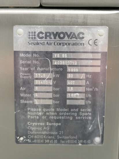 Cryovac belt vacuum machine